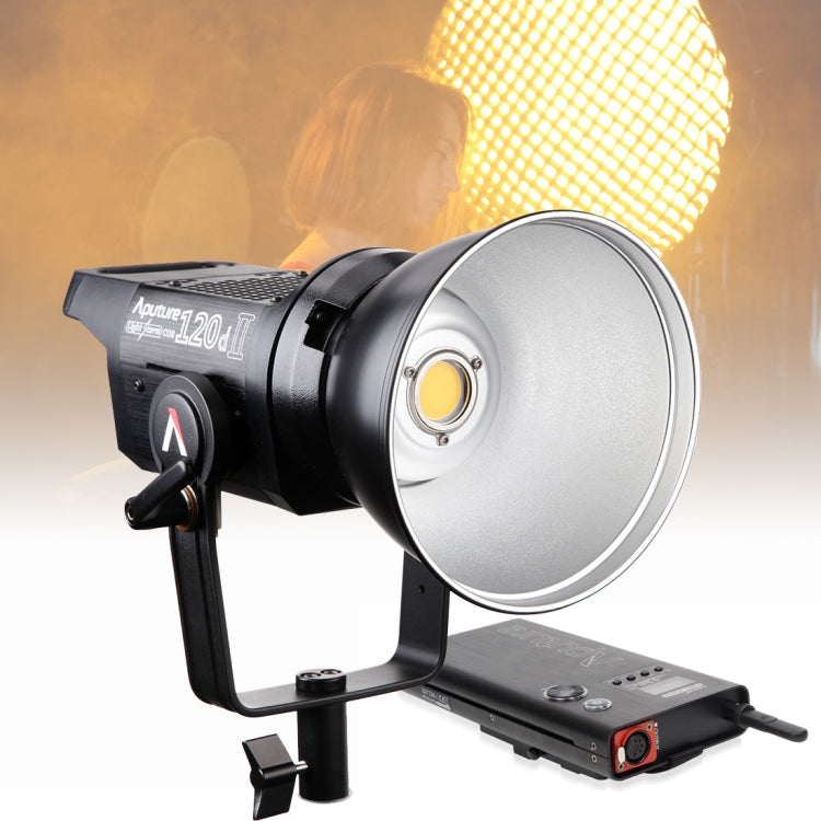 Aputure LS C120D II Restauración de alto color CRI 96 Light Storm Luz blanca natural 5500K COB LED Luz de video de estudio con control remoto inalámbrico de 2.4GHz y caja de control