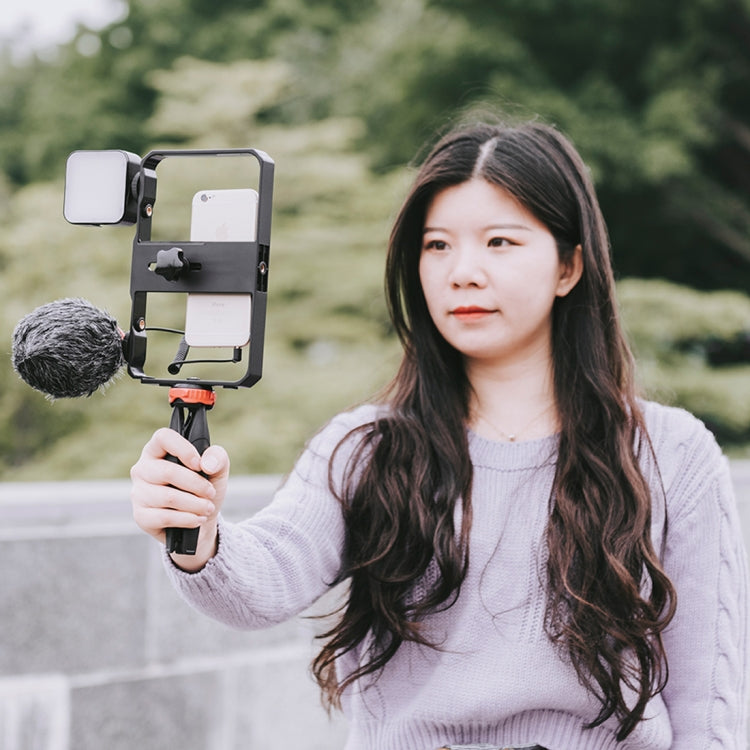 YELANGU PC204 YLG1801D Vlogging Transmisión en vivo LED Selfie Light Smartphone Video Rig Mango Estabilizador Kits de soporte con micrófono y trípode, PC204