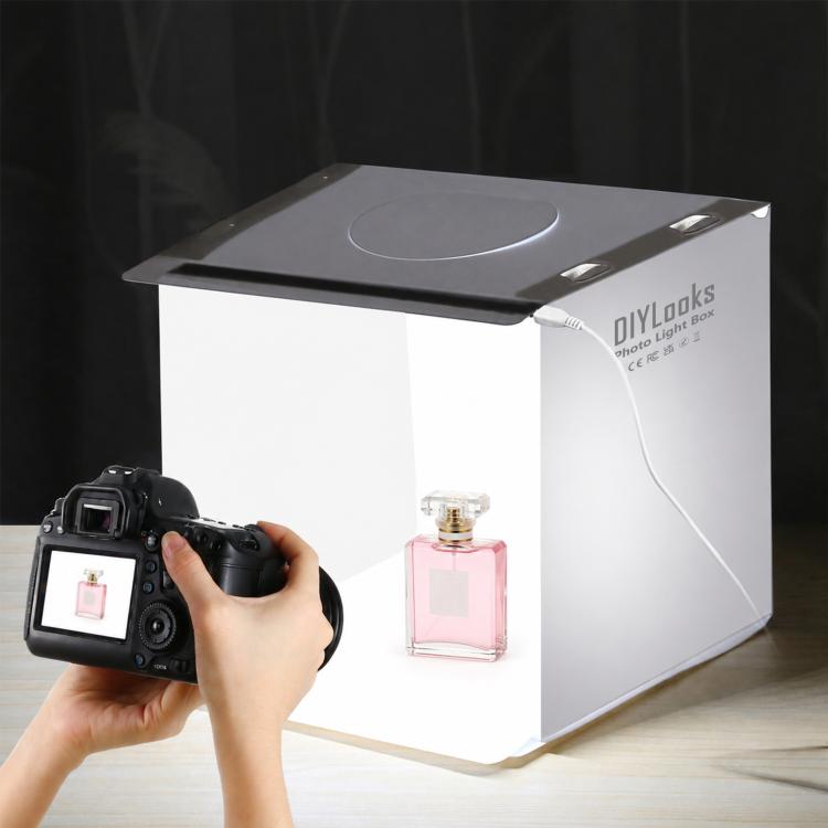 Kit de estudio fotográfico plegable portátil de 20 cm con 550 lúmenes y 6 fondos de colores (negro, blanco, amarillo, rojo, verde, azul). Tamaño desplegado: 24 cm x 23 cm x 23 cm.