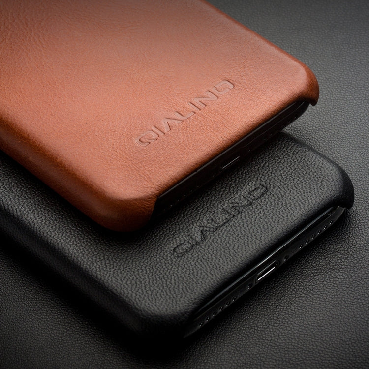 Para iPhone X / XS QIALINO Funda protectora de cuero de vaca a prueba de golpes