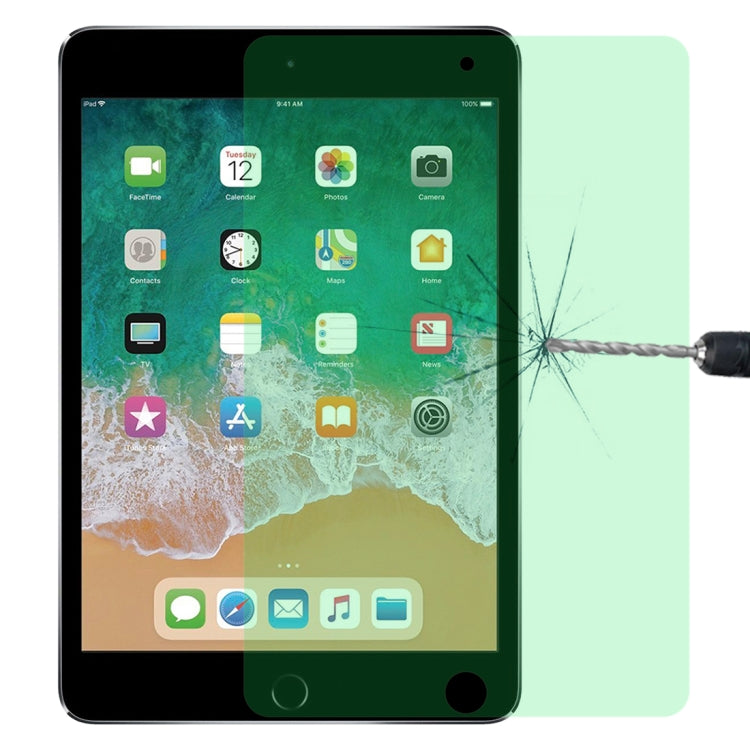 9H 2.5D Protección ocular Luz verde Película de vidrio templado a prueba de explosiones, For iPad 9.7 2018, For iPad 10.2, For iPad Mini 3 & 2, For iPad Mini 2019 & 4, For iPad Pro 10.5 inch, For iPad Pro 11 (2020), For iPad Pro 12.9 (2020)