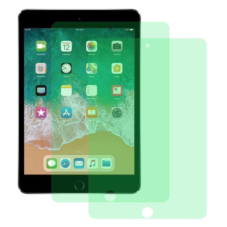 2 PCS 9H 2.5D Protección ocular Luz verde Película de vidrio templado a prueba de explosiones, For iPad 9.7 (2018), For iPad 10.2, For iPad Mini 3 & 2, For iPad Mini 2019 & 4, For iPad Pro 10.5 inch, For iPad Pro 11 inch (2020)                         ...