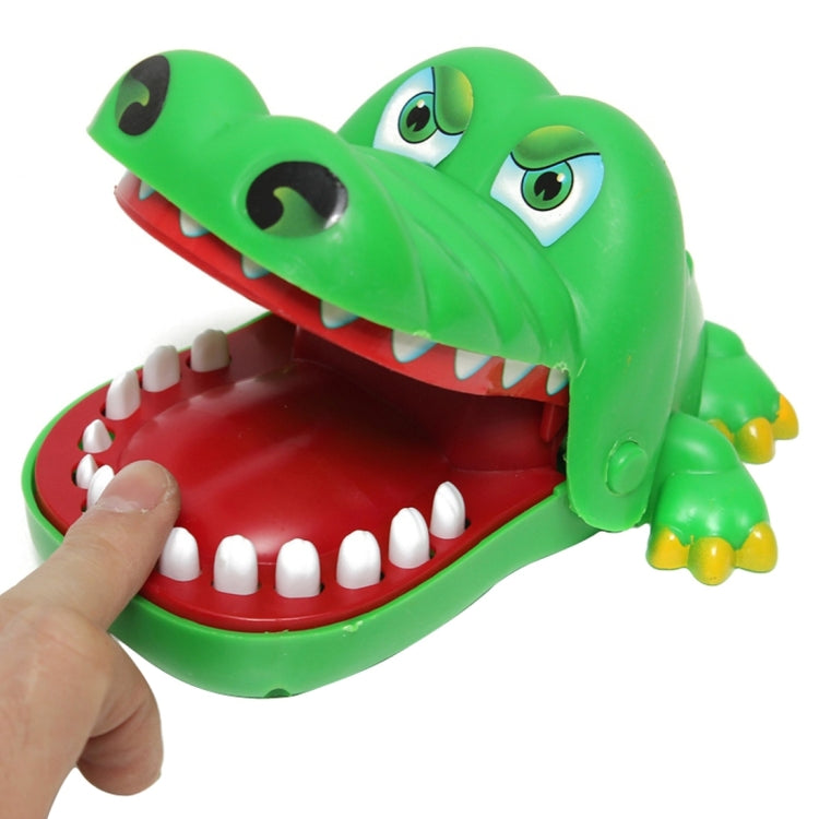 Cocodrilo loco empujando los dientes para morder el juguete, Crocodile Shape