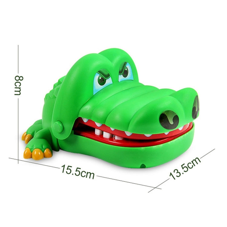Cocodrilo loco empujando los dientes para morder el juguete, Crocodile Shape