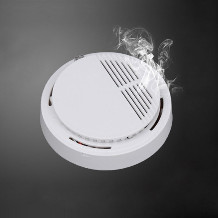 SS-168 Detector de alarma de humo contra incendios que funciona con baterías First Alert