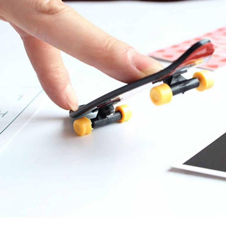 10 PCS Mini Finger Skateboard Creative Fingertip Sports Toys, entrega de estilo aleatorio, 10 PCS Mini Finger Skateboard