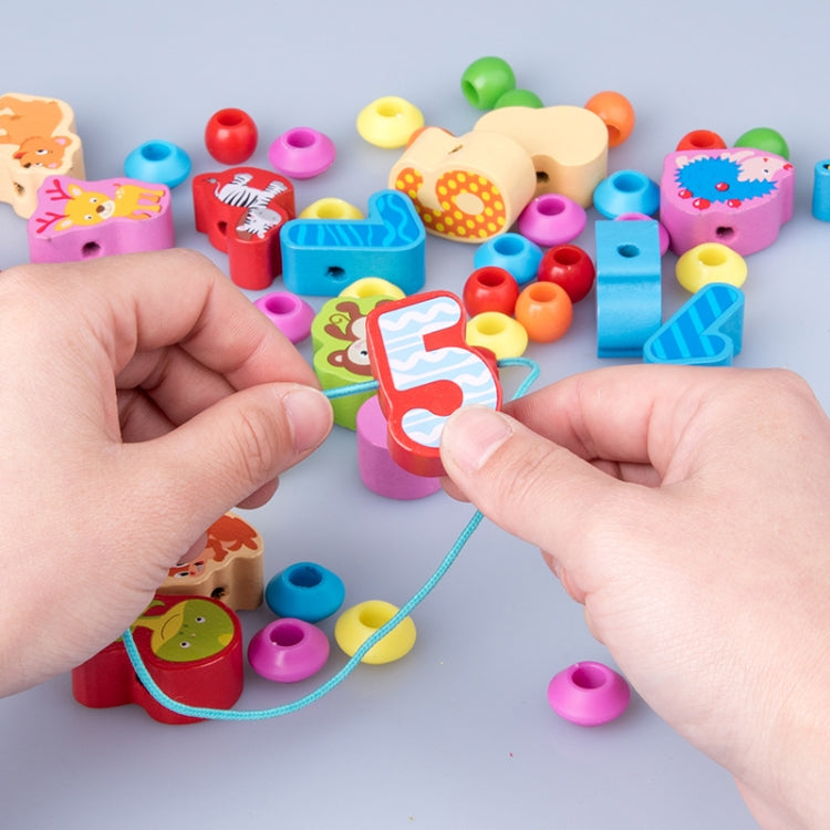 Niños ensartando juguetes para enhebrar cuentas de madera cognitivas de educación temprana, 60 PCS / Set Number+Animal, 100 PCS / Set Letter+Traffic