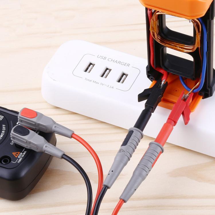 Juego de sondas universales con pinzas de cocodrilo y conector banana de 4 mm para multímetro.