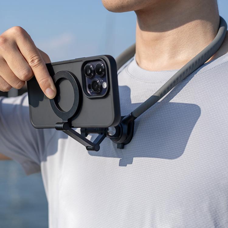 Vista frontal del teléfono con colgador magnético para el cuello de PGYTECH, P-GM-392