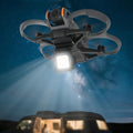 Luz de vuelo nocturna recargable LED para DJI Avata 2 con 3 modos de iluminación y foco de ángulo ajustable de 180 grados.
